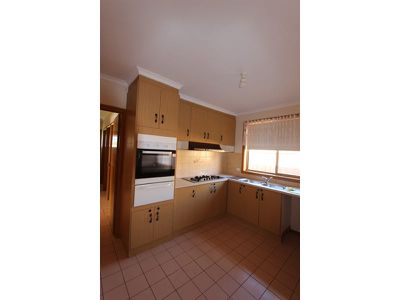 18 Burleigh Drive, Grovedale