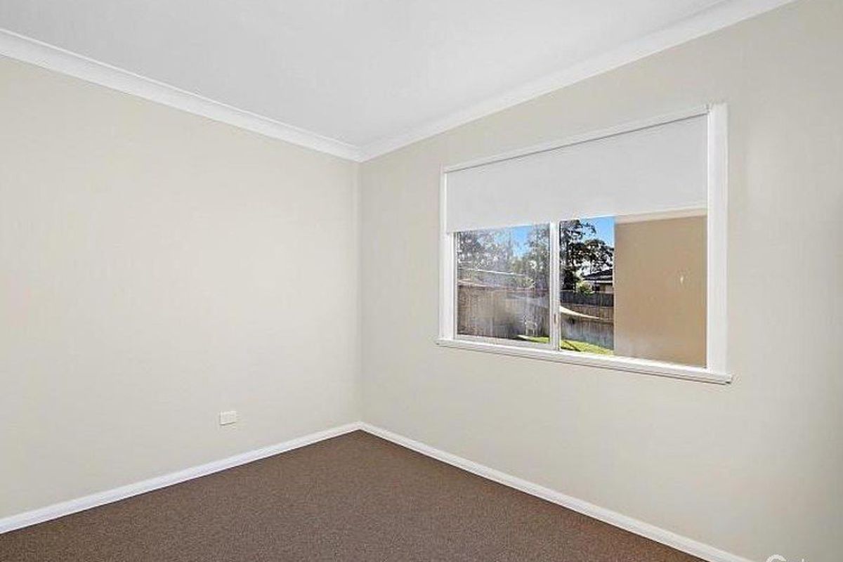 2 Grevillea Crescent, Berkeley Vale