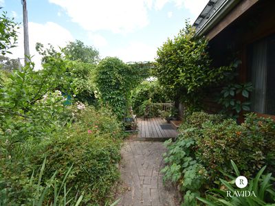 18 Priory Lane, Beechworth