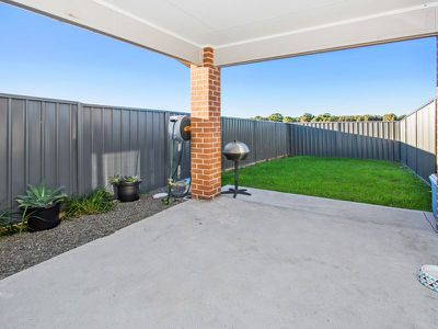 11 / 102 Kanahooka Road, Kanahooka