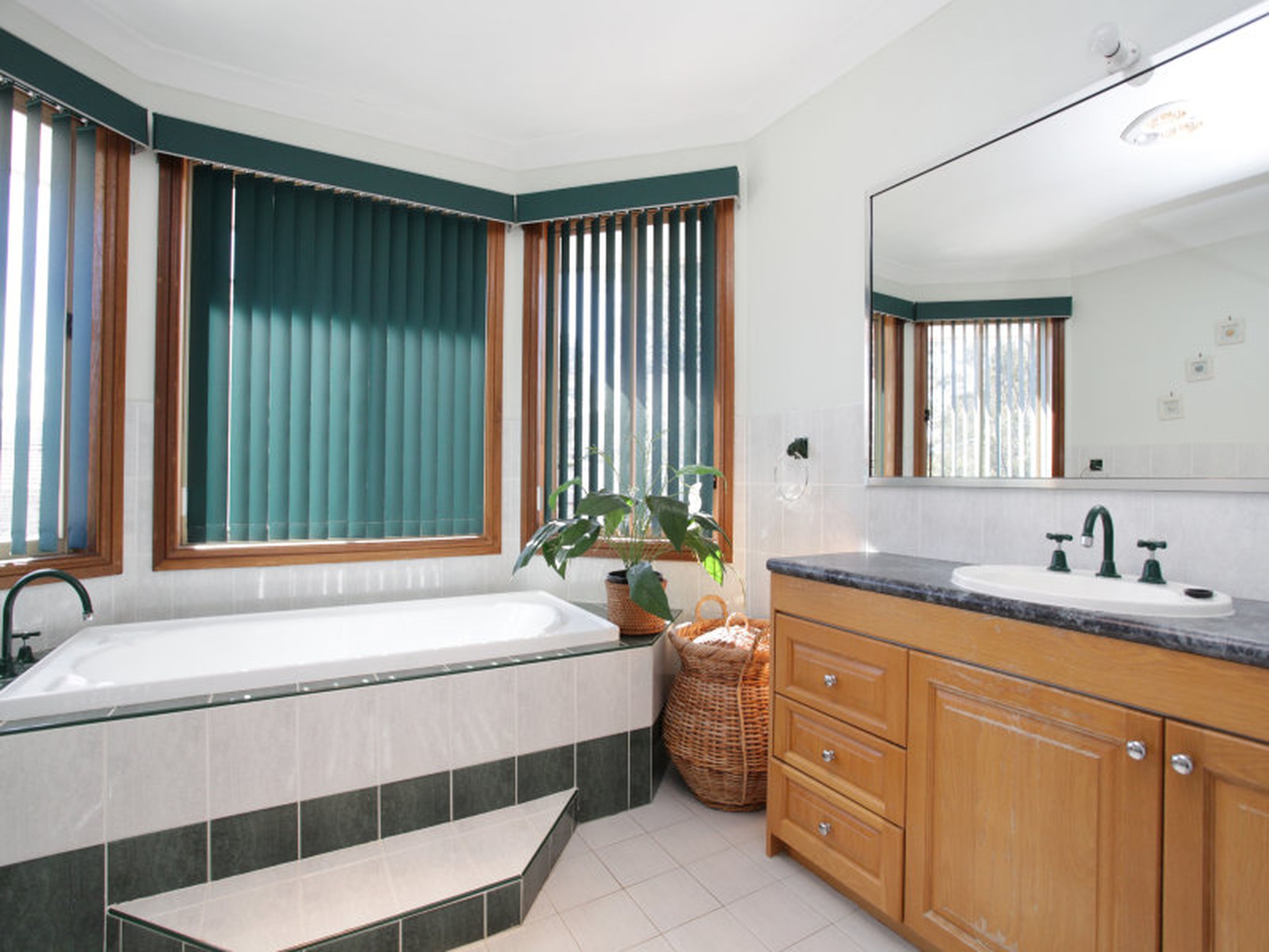 7 Devaney Ave, GLENMORE PARK