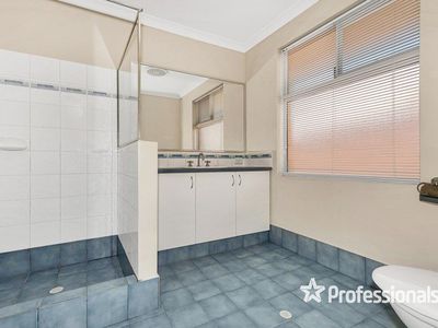 19 Valheru Avenue , Rockingham