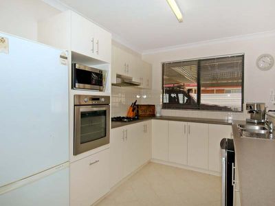 6 Henneker Drive, Kalgoorlie