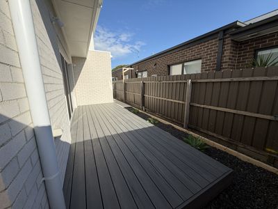 2 / 24 Willana Avenue, Hamlyn Heights
