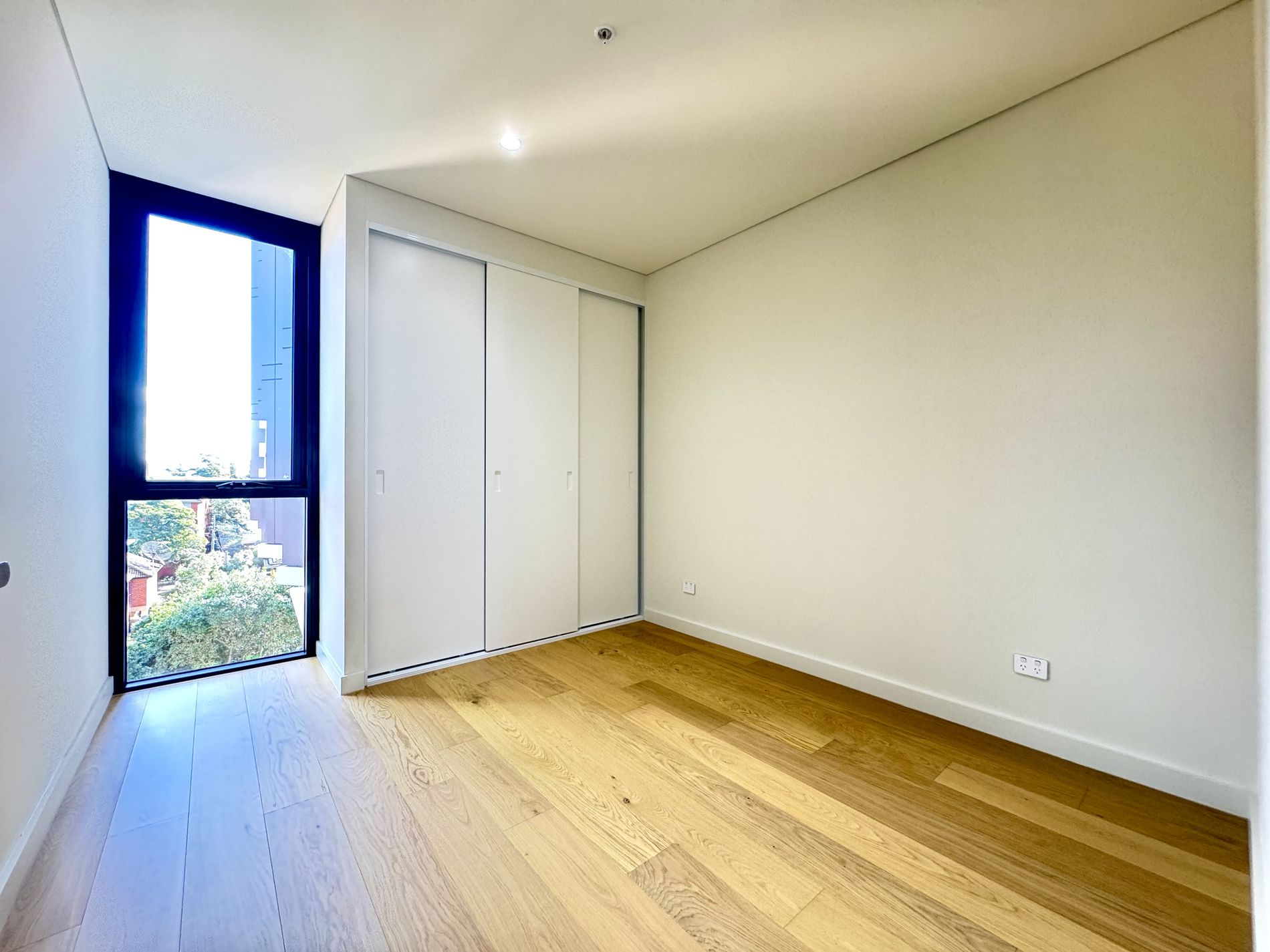 405 / 137 Anzac Parade, Kingsford