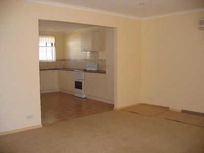 2 / 1 PINK CLIFFS ROAD, Heathcote