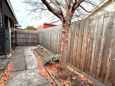 2 / 26 Golf Links Avenue, Oakleigh