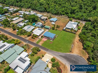 27 Feldt Street, Flying Fish Point