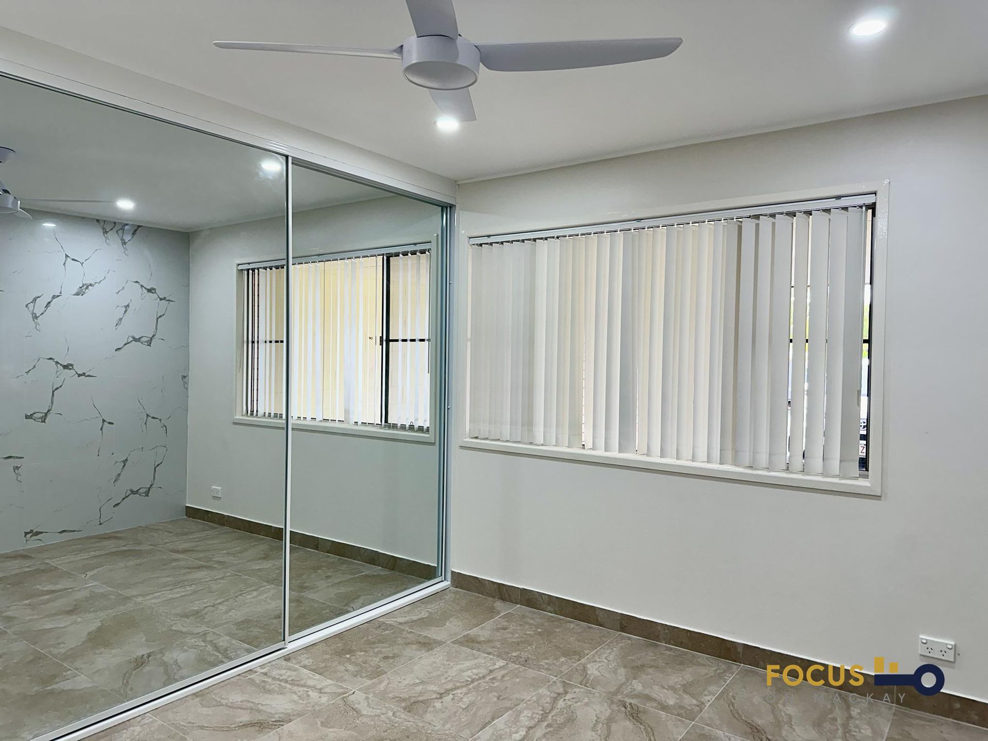 2 / 3 Casuarina Street, Slade Point