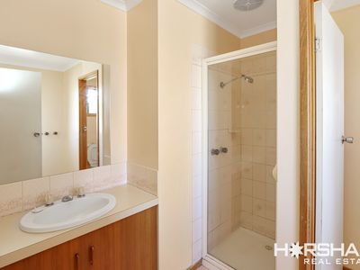 4 / 12 Remlaw Road, Horsham