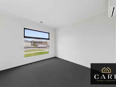 8 Giardino Street, Clyde