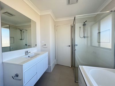 8 Potts Street, Oran Park