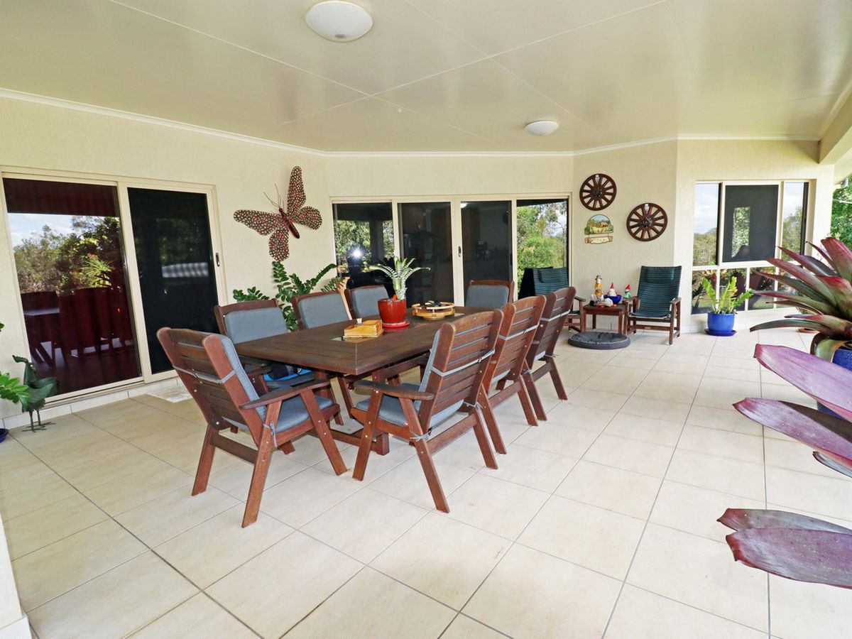 8 Eden Drive, Tinaroo