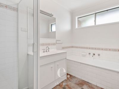 8 Trenton Parade, St Albans Park