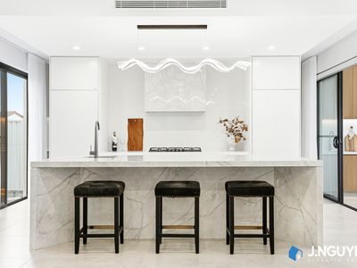 8 Lister Avenue, Cabramatta West