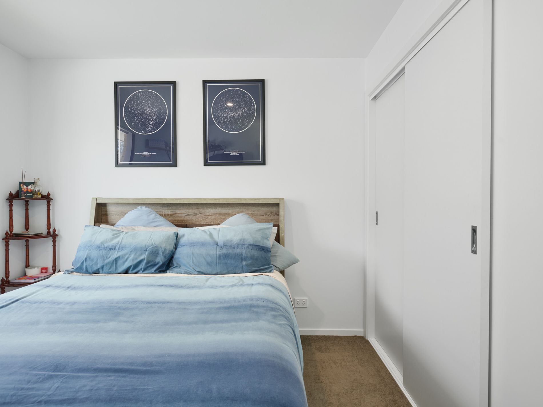 2 / 5 Space Court, Snug