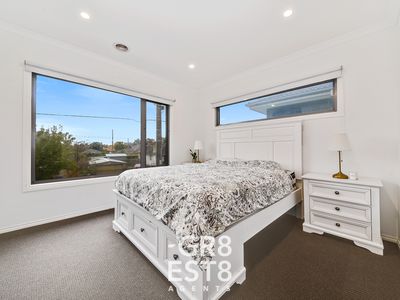 1c The Birches, Doveton