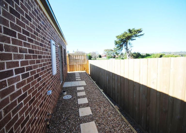 6 Minerva Lane, Portland