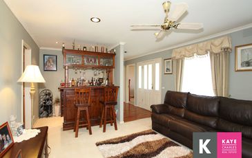 8 Grant Court, Beaconsfield Upper