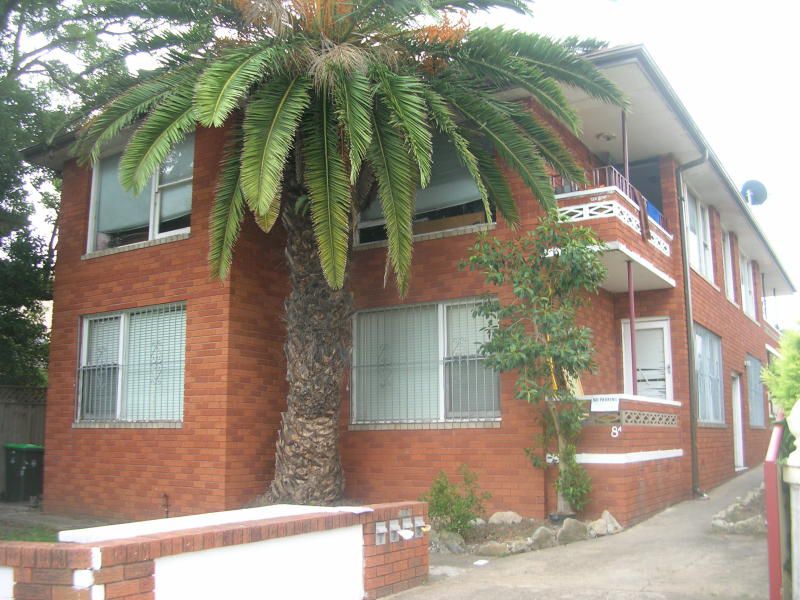 8 Wairoa, Campsie