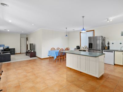 35 Madden Drive, Yarrawonga