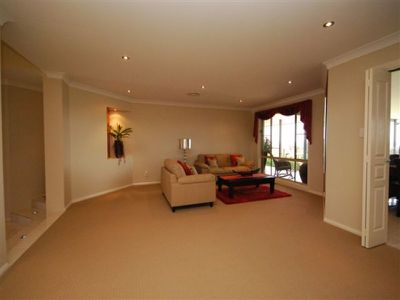 32 Glenabbey Drive, Dubbo