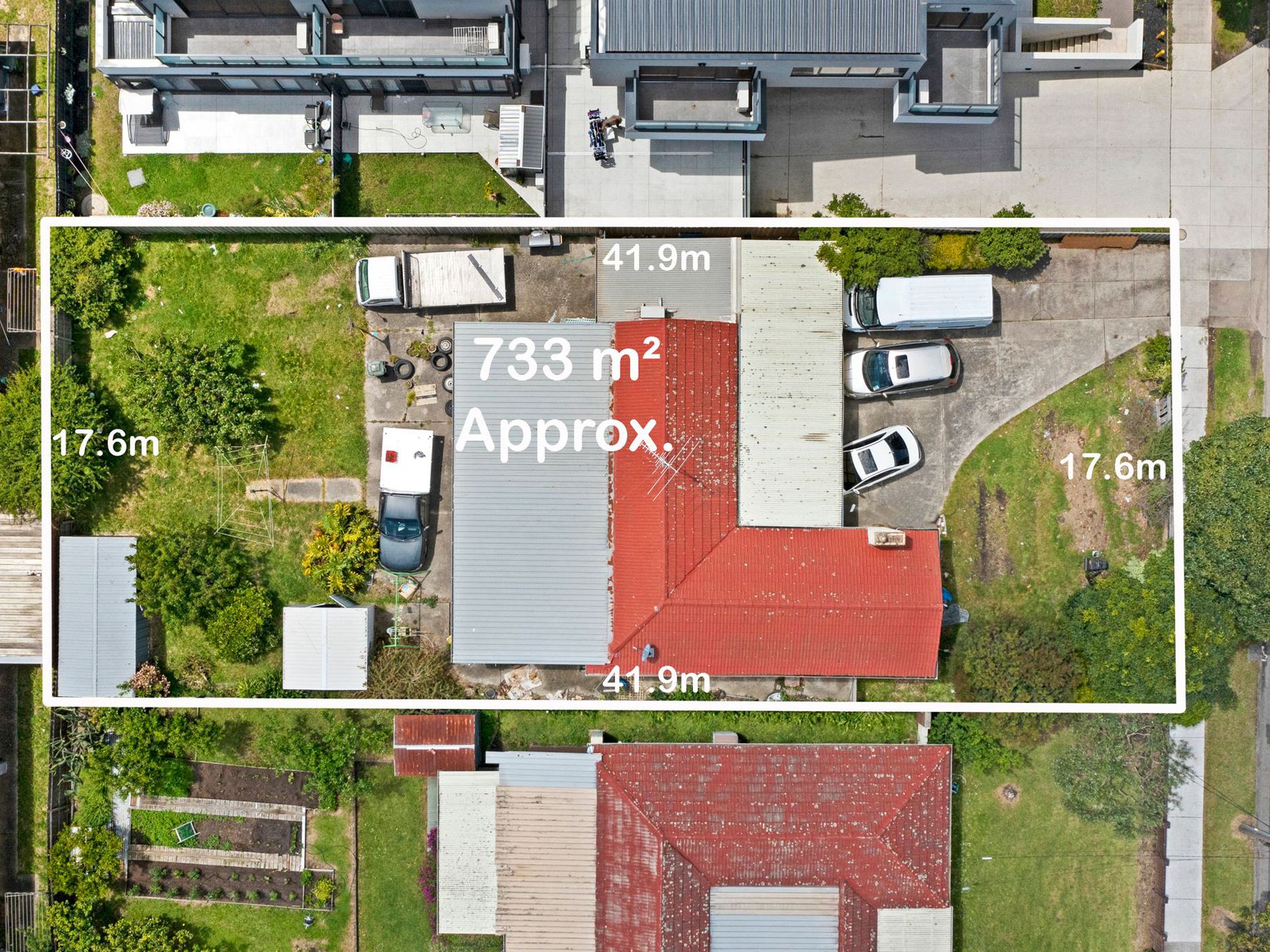 1449 Centre Road, Clayton
