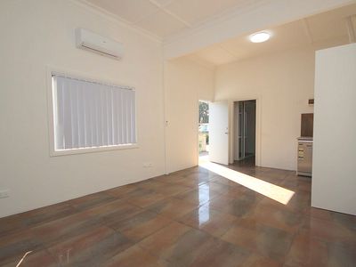 82 The Horsley Drive, Carramar