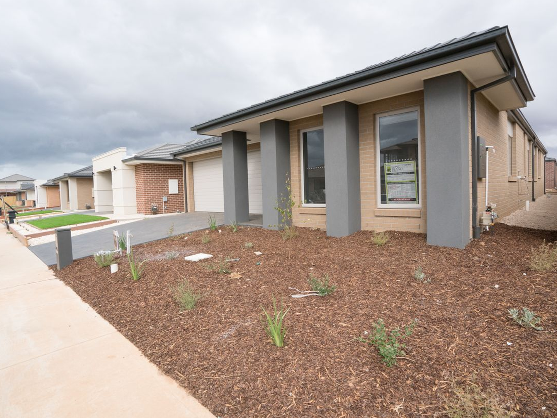 13 Highbury Road, Werribee