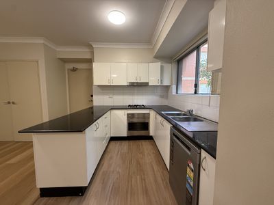 7 / 8-10 Lachlan Street, Liverpool