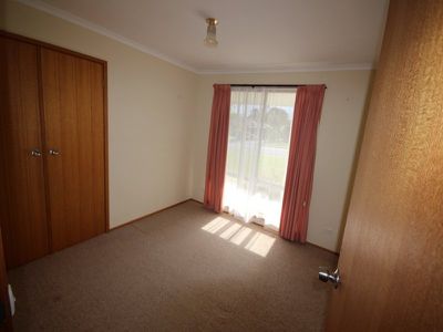 1 Cedar Court, Kingston