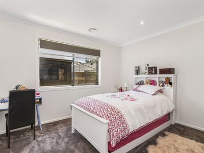 2 Longmore Street, Kangaroo Flat