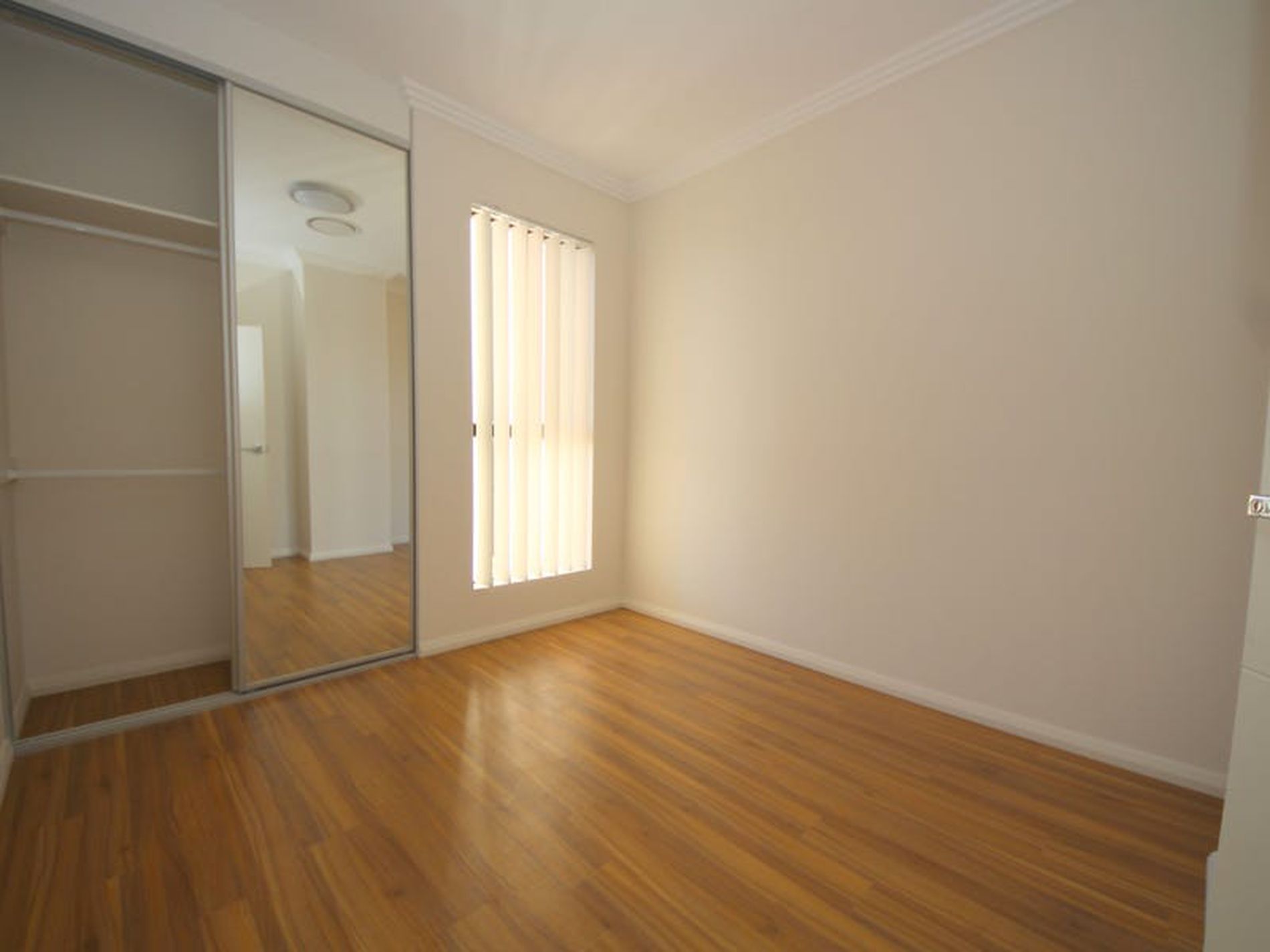 6 / 3 St Johns Avenue, Auburn