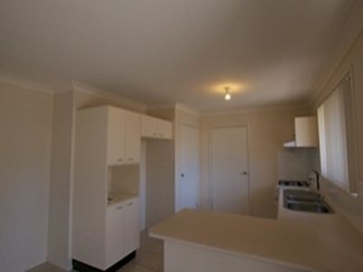 2 / 3 Lovell Street, Shortland