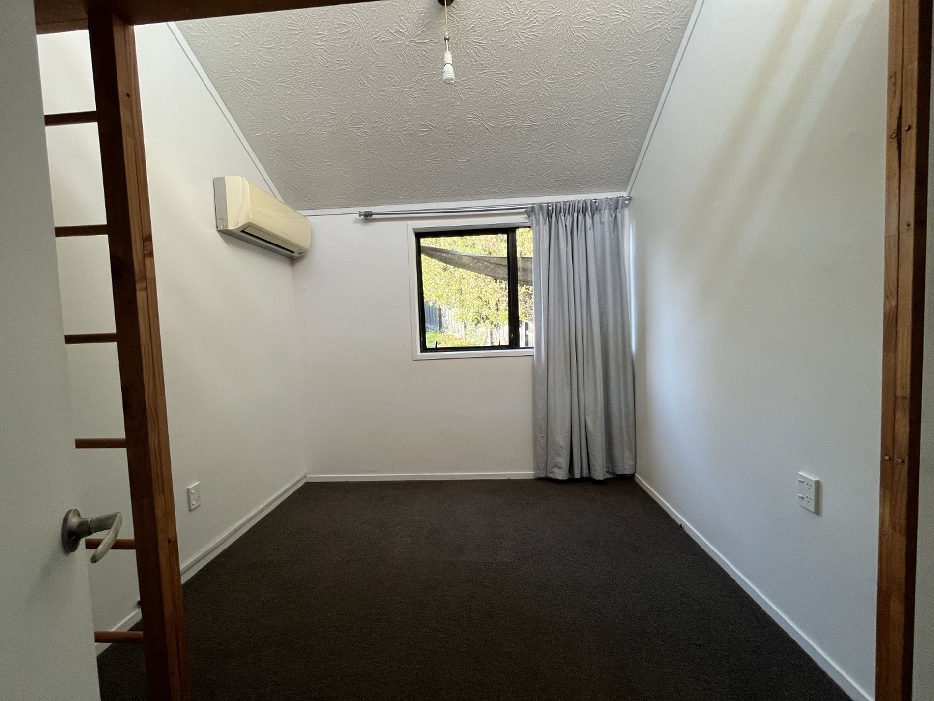 26 Orinda Close, Botany Downs