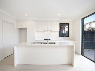 8 Goshawk Street, Narre Warren