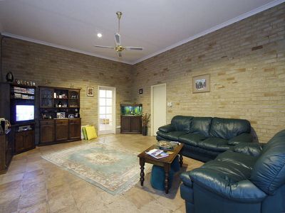 28 Green Croft Gdns, Leeming