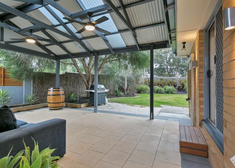 177 Black Road, Flagstaff Hill