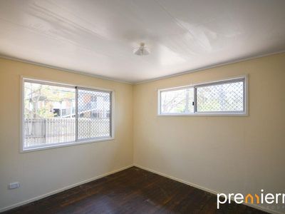 8 Curnow Street, Goodna