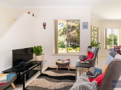 2 Maloney Close, Ocean Beach