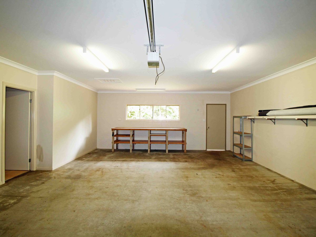 22 Countryview Drive, Atherton