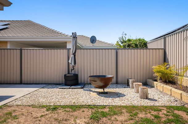 19 Calamocha Way, Piara Waters