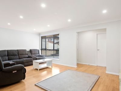 6 Ashbury Avenue, Horsley