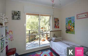 25 Beaconsfield Ave, Beaconsfield