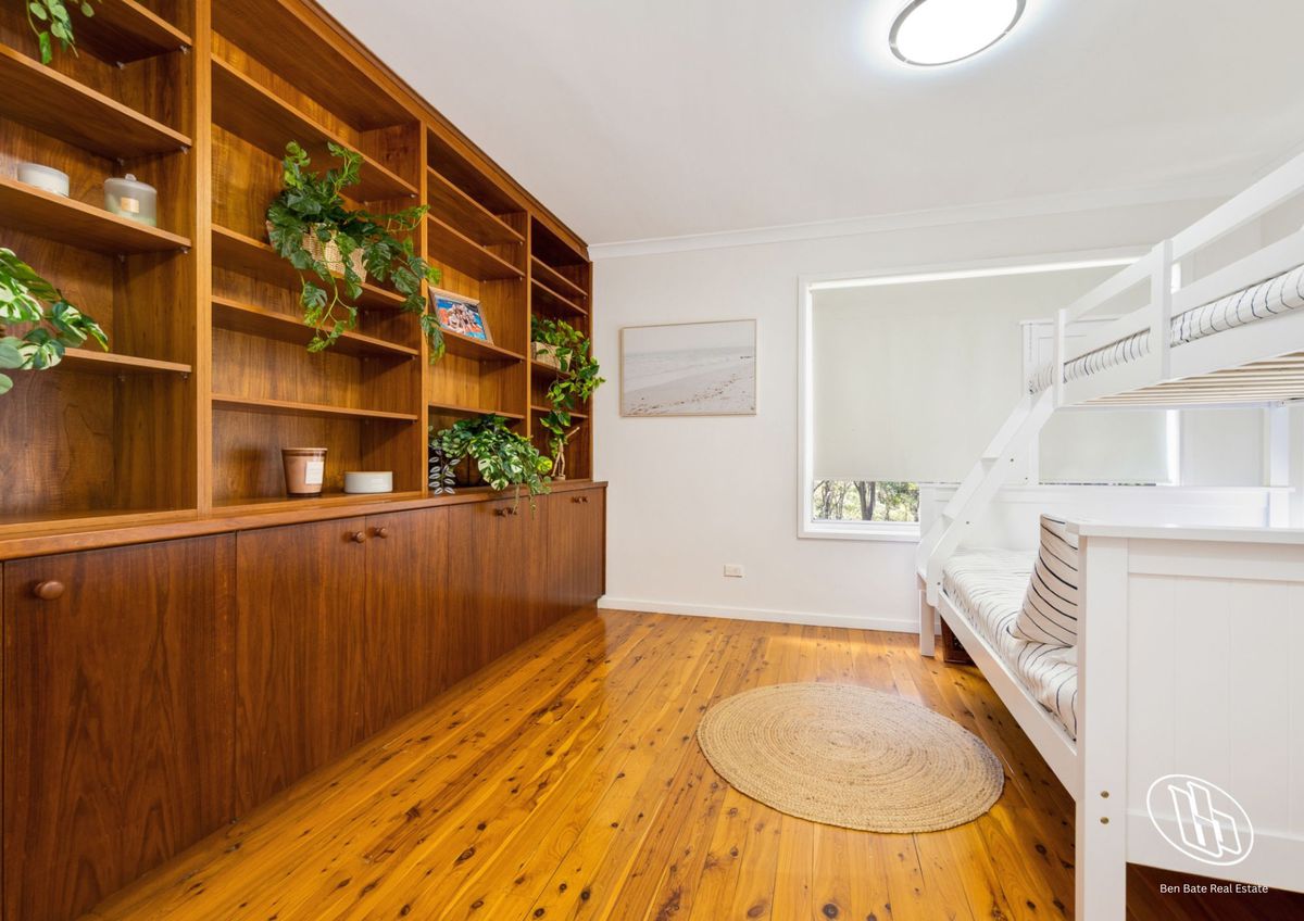 11 Hillcrest Avenue, North Narooma