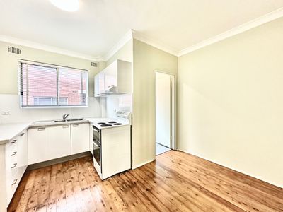1 / 31 North Parade, Campsie