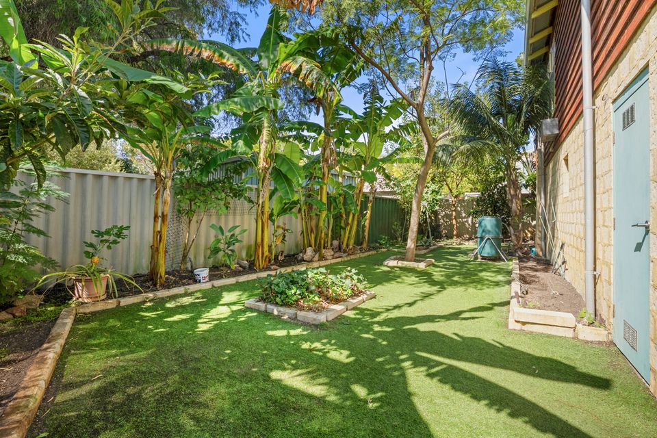 6B HYMUS STREET, Rockingham