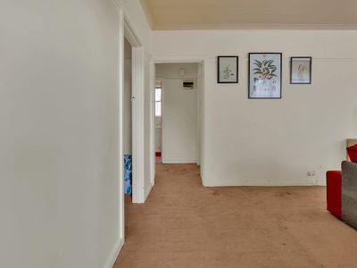 14 Charlton Crescent, Reservoir