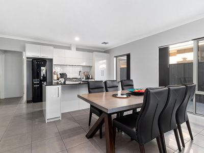 62 Lockhart Crescent, South Guildford