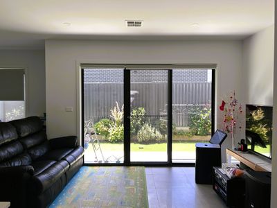 12 Banggu Street, Throsby